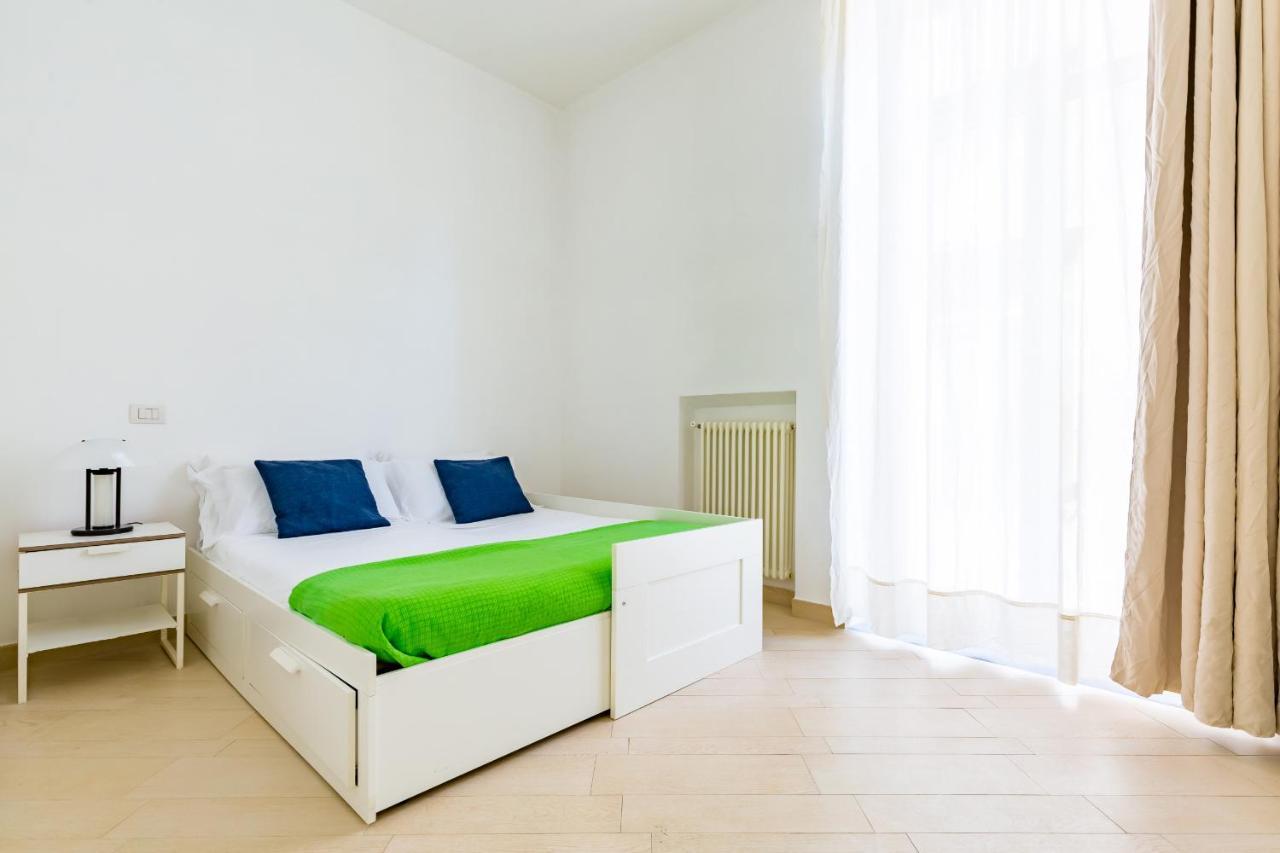 Apartment With Balcony In Palazzo Diaz By Wonderful Italy Naples Exterior photo